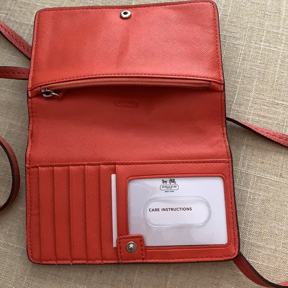 NWOT Coach small leather crossbody - Picture 2 of 5